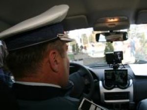 Agenţii de la Poliţia Rutieră folosesc camerele video ale sistemelor montate pe autospecialele Logan