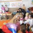 „O lume a prieteniei”, proiect educaţional derulat între grădiniţa din Obcini şi şcoala din Şcheia