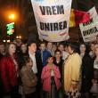 Pentru a marca 96 de ani de la Unirea Basarabiei cu România, zeci de tineri s-au prins în Hora Unirii şi au lansat lampioane tricolore