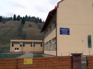 Şcoala din Poiana Micului