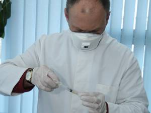 Din cele 32.522 de doze de vaccin antigripal repartizate judeţului Suceava de Ministerul Sănătăţii, au fost administrate 16.287 de doze