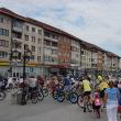 Parada «fustițelor» pe biciclete a pornit din centrul Sucevei