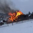 Casa familiei a fost distrusă de flăcări