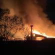 Incendiu uriaș în Vatra Dornei: mai multe hale, o linie de producție și material lemnos înghițite de flăcări