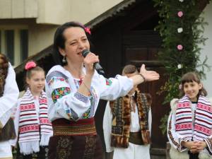 Spectacolul „Nunta în Bucovina” din cadrul proiectului ,,Școala în vatra satului”
