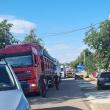 Drumul prin centrul localității Bălcăuți, blocat timp de jumătate de oră de sătenii nemulțumiți de traficul auto cu tiruri