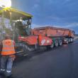 Covor asfaltic nou va fi turnat și la Poiana Stampei