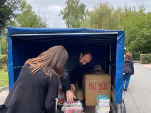 Primele donații pentru biblioteca de la Cumpărătura
