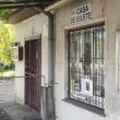 Casa de bilete închisă din Gara Iţcani