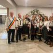 Câteva sute de gospodari vechi și noi din comuna Șcheia au venit îmbrăcați în costume populare pentru a participa la balul organizat de liberalul Alin Rusu