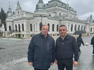 Gheorghe Flutur și Marius Rîpan, „umăr la umăr pe șantierele din Vatra Dornei”
