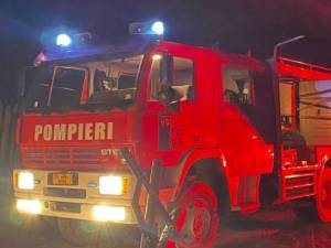 Incendiu pus intenționat la o casă din Straja