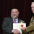 Profesorul de istorie Petrică Ciocan, premiat de șeful Statului Major al Forțelor Terestre, la gala „Omul Anului”