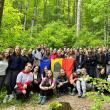 Tinerii voluntari ATOS au igienizat Via Transilvanica, de la Mănăstirea Putna la Mănăstirea Sucevița