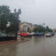 Furtuna extrem de puternică a inundat masiv Suceava și localități din jur. Probleme mari și pe calea ferată