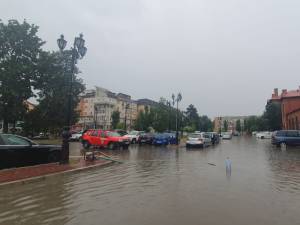 Parcarea Gării Burdujeni, inundată