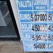 Leul continuă devalorizarea, iar economiștii anunță ”asteroidul financiar”