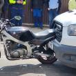 A oprit să acorde prioritate, la trecerea de pietoni, și a fost rănită de un șofer neatent