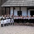 Grupul Tradițional Dor, din Moara, Angelica Flutur, Călin Brăteanu, Grigore Gherman, pe scena Casei de Cultură Suceava, într-un spectacol memorabil