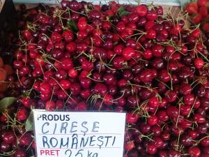 Au apărut pe piața suceveană cireșele românești