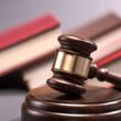 Două condamnări importante, cu executare, pentru tăiere ilegală și furt de arbori