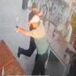 Bărbat atacat și lovit cu un cuțit artizanal pe terasa unui magazin