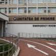 Femeie ajunsă la spital după ce a fost lovită de un utilaj care lucra la asfaltarea unei străzi