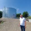 ”Lucrările vor mai dura minimim o lună, dar fac apel la constructor pentru a urgenta totul”, a mai spus  primarul Eduard Dziminschi