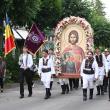 Procesiunea „Calea Sfântului”, purtând moaștele Marelui Mucenic Ioan cel Nou de la Suceava, a adunat mii de credincioși pe străzile orașului