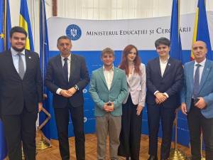 Suceveanul Ștefan Ioniță, reprezentant al elevilor în dialog cu ministrul Educației și echipa sa