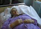 Pacienţi obligaţi să doarmă în acelaşi salon cu o persoană decedată