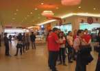 200 de oameni au stat nimiscati in Iulius Mall, timp de 4 minute, in semn de solidaritate cu copiii din Japonia