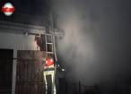 Incendiu violent, în noapte, provocat de o mână criminală, la Şcheia