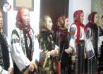 Elevi de la şcoala din Dărmăneşti au colindat redacţia Monitorului de Suceava
