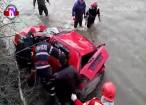 Un tânăr de 29 de ani, profesor de sport, a murit după ce s-a răsturnat cu maşina în râul Bistriţa