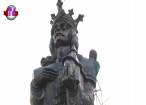 Monumentul lui Ştefan cel Mare a fost ridicat pe soclu în faţa Catedralei „Naşterea Maicii Domnului”