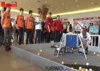 Confruntări captivante între roboţi construiţi cap-coadă de liceeni, la etajul Iulius Mall