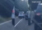 Depăşire inconştientă, în curbă, efectuată de şoferul unei maşini MAI a Prefecturii Suceava